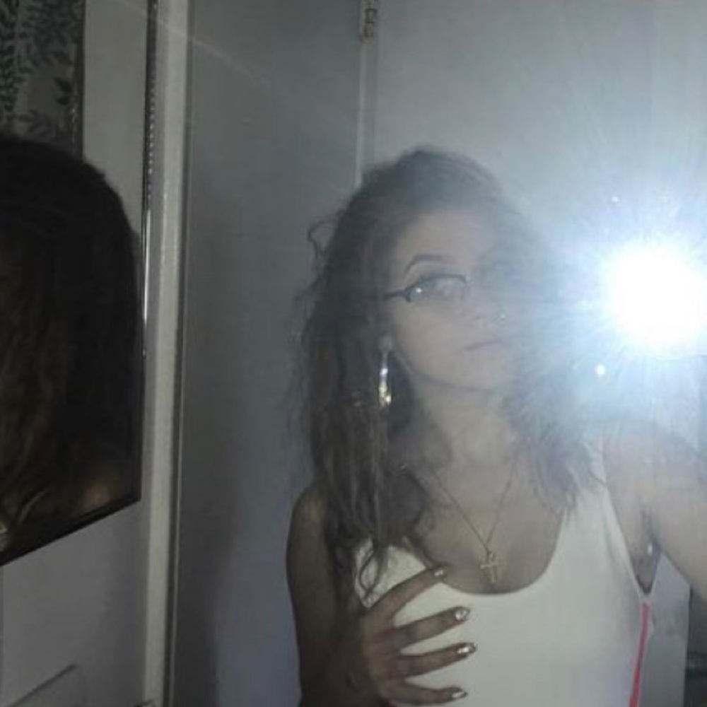 Meet your Posher, Yasmin